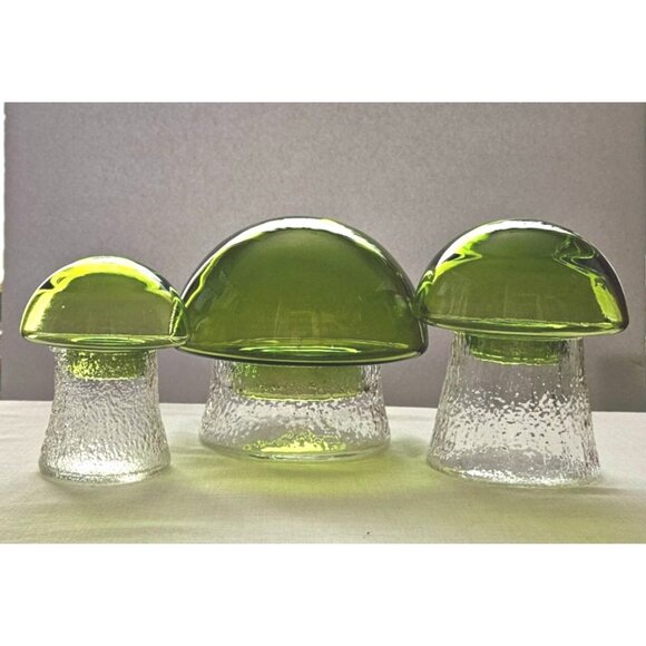 A Set of Three Vintage Handblown Glass Green Mushroom Canisters 6", 5.5" , 5" - Picture 4 of 10